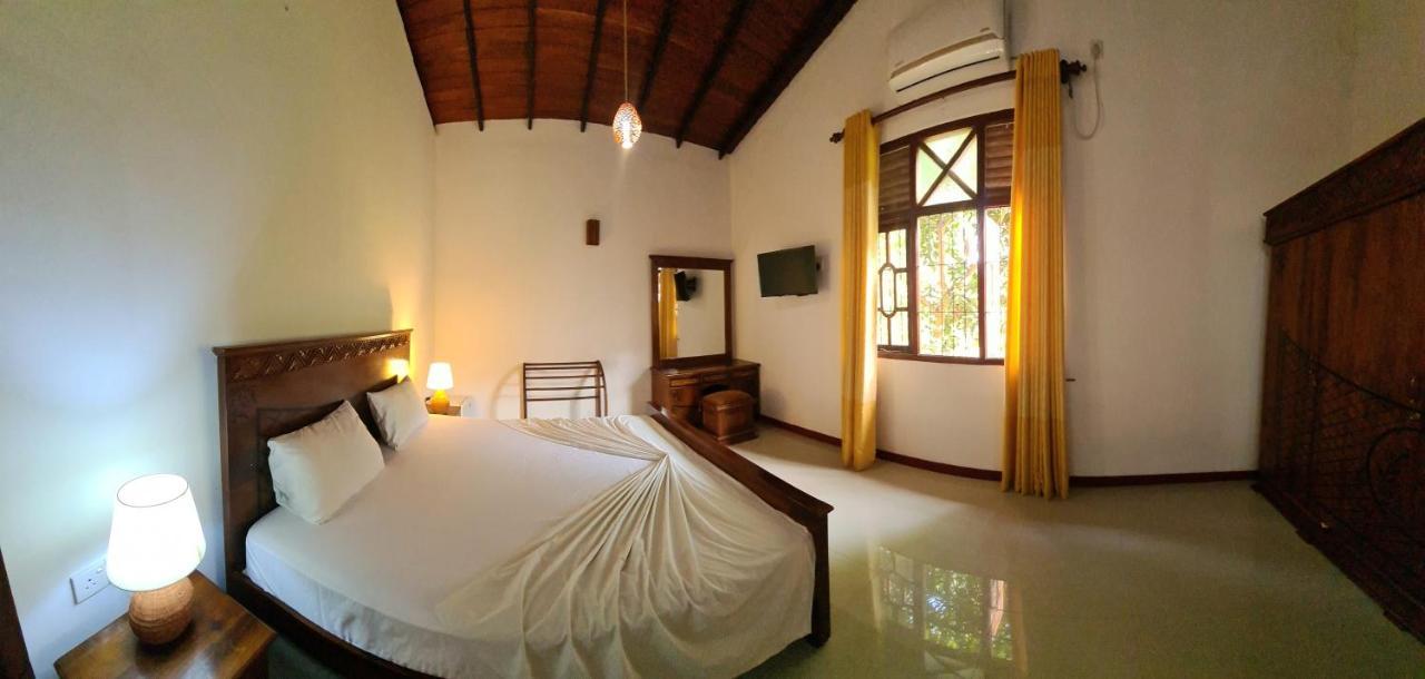 Golden Relax Villa With Pool, Restaurant & European Service Eramudugaha 外观 照片