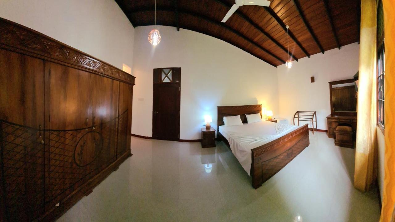 Golden Relax Villa With Pool, Restaurant & European Service Eramudugaha 外观 照片
