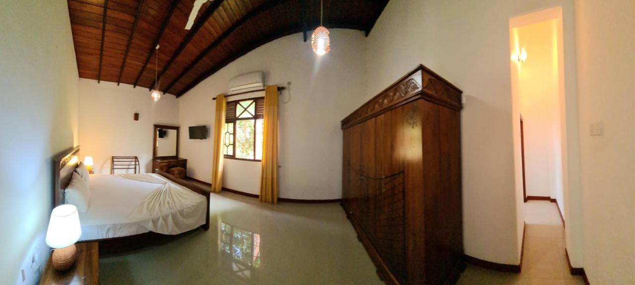 Golden Relax Villa With Pool, Restaurant & European Service Eramudugaha 外观 照片